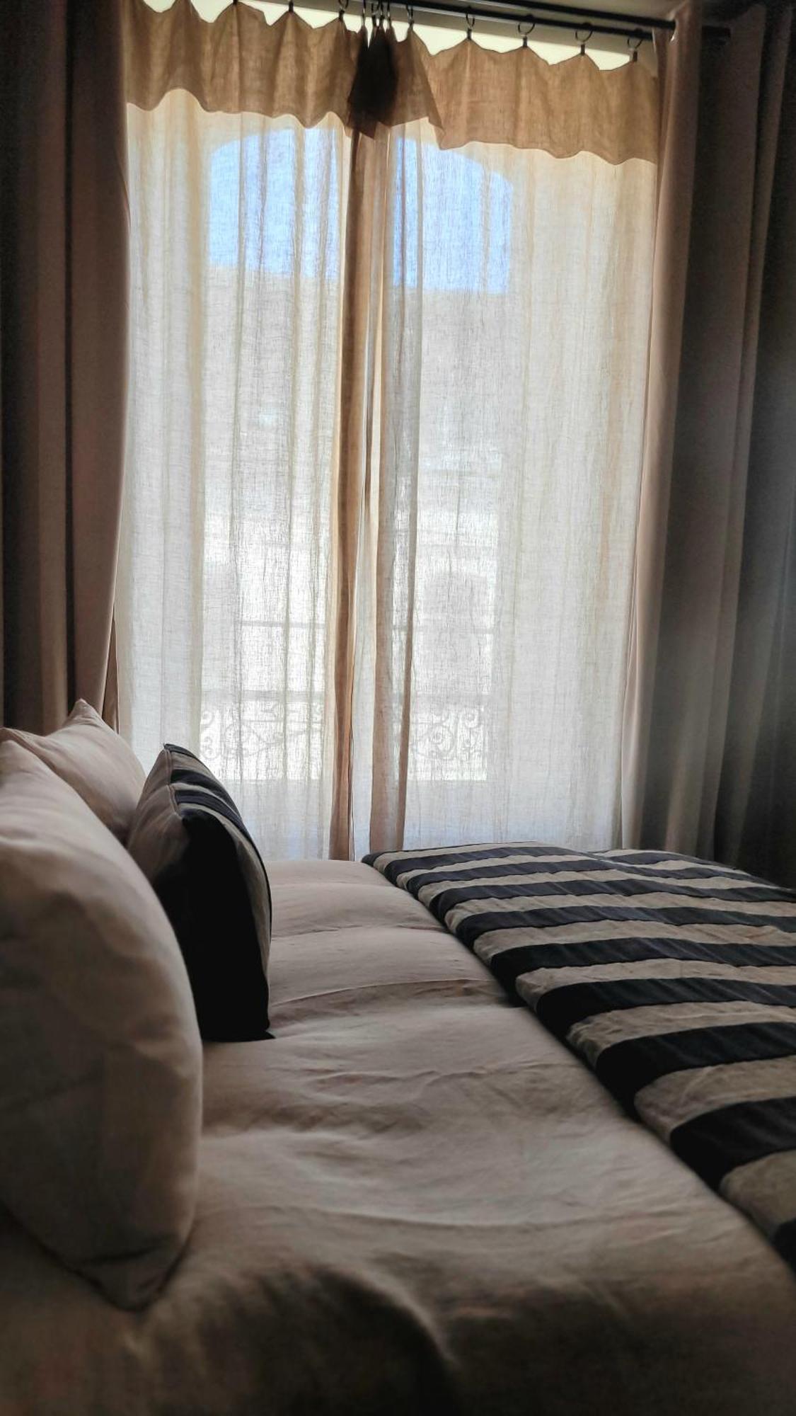 Bed and Breakfast Tresors De Sens Exterior foto